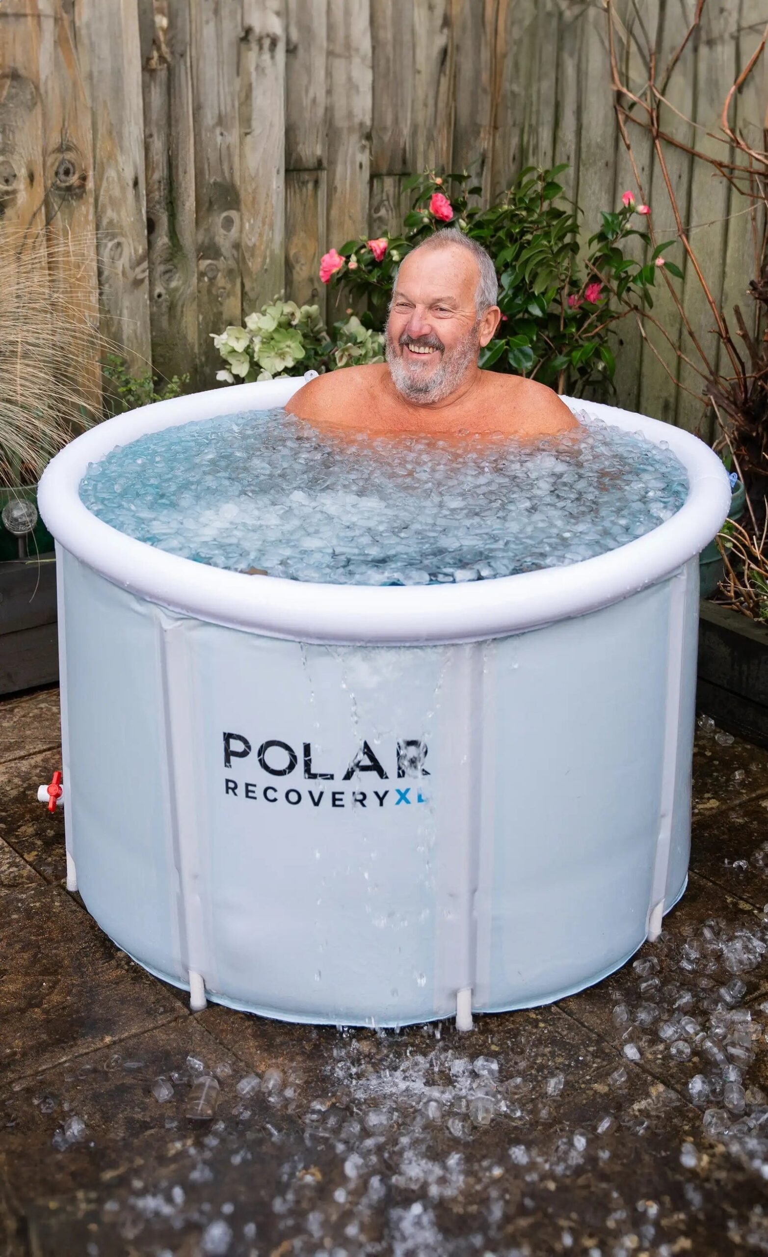 Polar-Recovery ice bath equipment prepared for a cold-water session